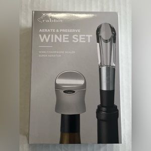 Aerate & Preserve Wine Set